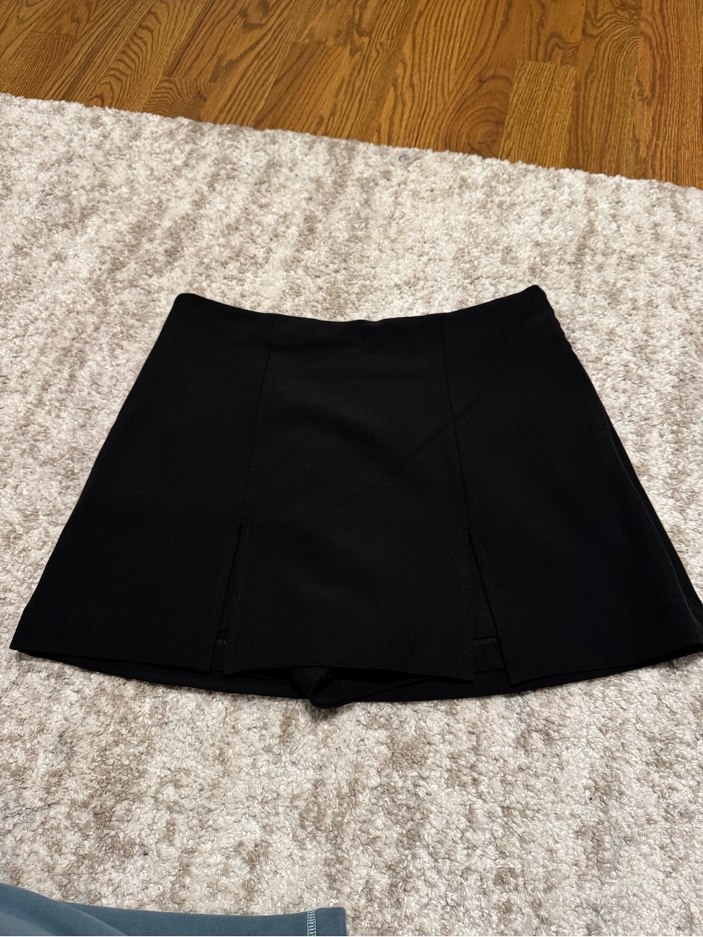 NWT Express Editor Slit Skort